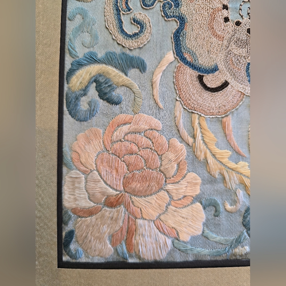 Early 20th Century Embroidery Silk Panel With Forbidden Stitch - Picture 2 of 15